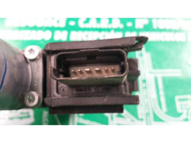 Recambio de motor elevalunas trasero derecho para peugeot 308 sw confort referencia OEM IAM 9680617480 0130822448 BOSCH
