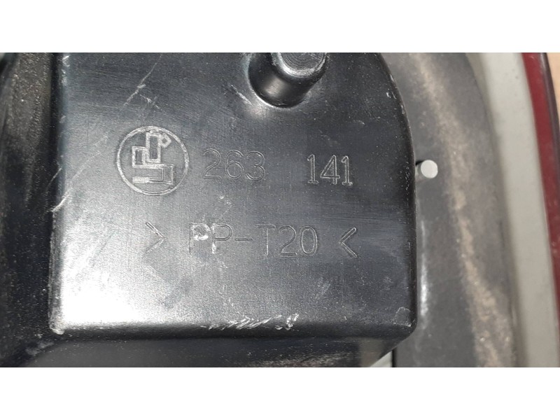 Recambio de piloto trasero izquierdo para mg rover serie 75 (rj) 2.0 cdt classic referencia OEM IAM 263141  