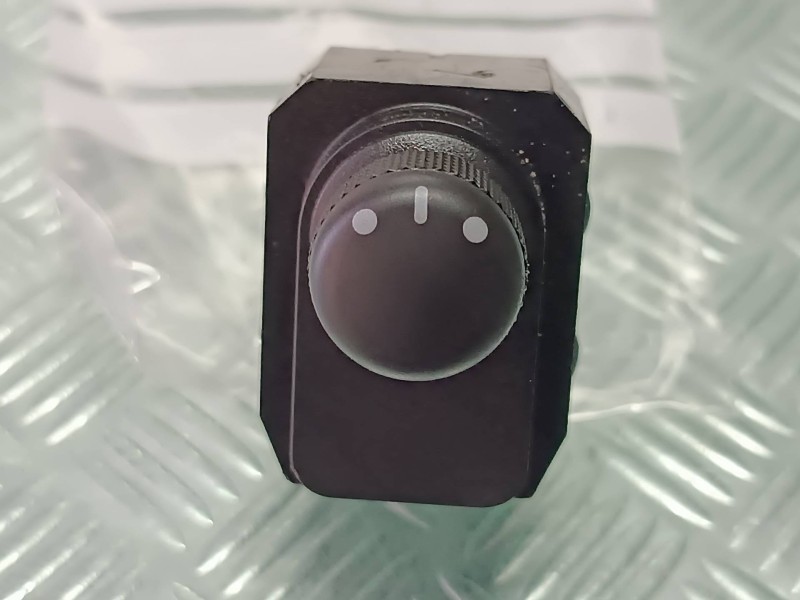 Recambio de mando retrovisor para suzuki sx4 rw (ey) gl+ referencia OEM IAM 62J00  CONECTOR 9 PINES