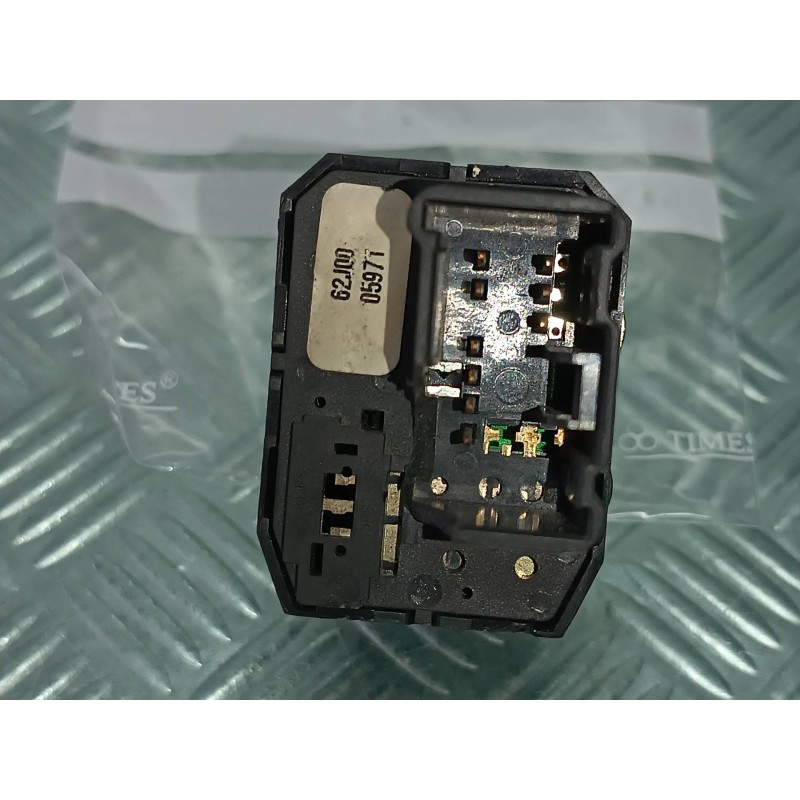 Recambio de mando retrovisor para suzuki sx4 rw (ey) gl+ referencia OEM IAM 62J00  CONECTOR 9 PINES