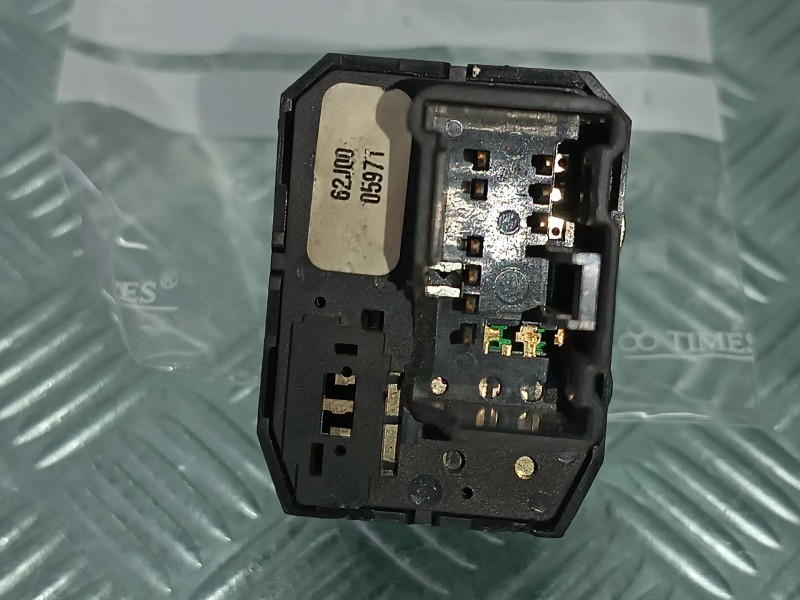 Recambio de mando retrovisor para suzuki sx4 rw (ey) gl+ referencia OEM IAM 62J00  CONECTOR 9 PINES