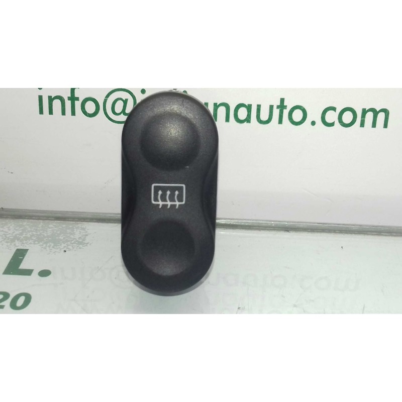 Recambio de interruptor para dacia sandero básico referencia OEM IAM 710682  LUNA TERMICA