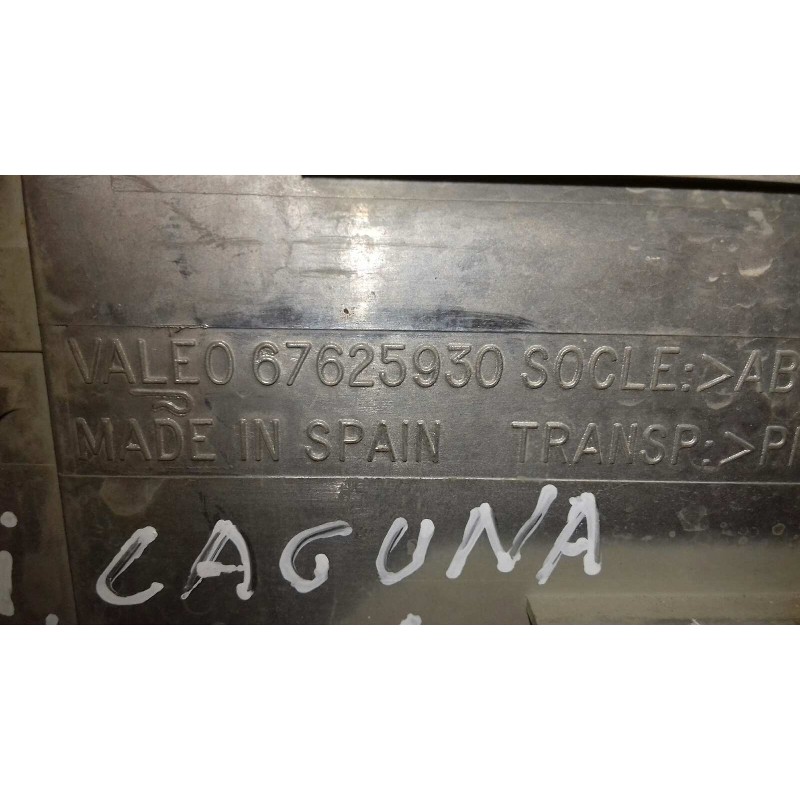 Recambio de piloto delantero izquierdo para renault laguna (b56) 1.8 anade referencia OEM IAM 67625930 VALEO 2 PINES