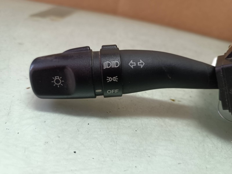 Recambio de mando luces para kia cerato 2.0 ex crdi familiar (5-ptas.) referencia OEM IAM 4813AA  