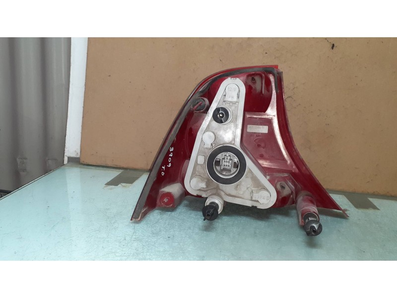 Recambio de piloto trasero derecho para ford focus berlina (cak) ambiente referencia OEM IAM 1M5113404B  