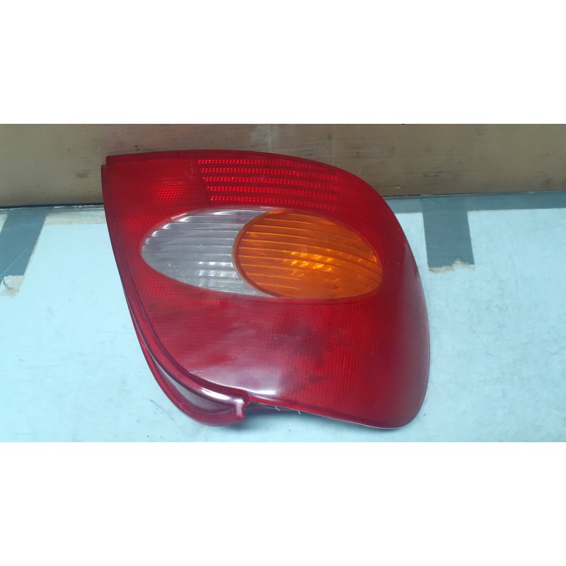Recambio de piloto trasero izquierdo para toyota avensis berlina (t 22) 2.0 terra (5-ptas.) referencia OEM IAM   