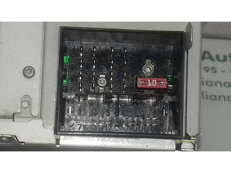 Recambio de sistema audio / radio cd para volkswagen tiguan (5n1) country referencia OEM IAM 5M0035186AA 8157647202360 BLAUPUNKT