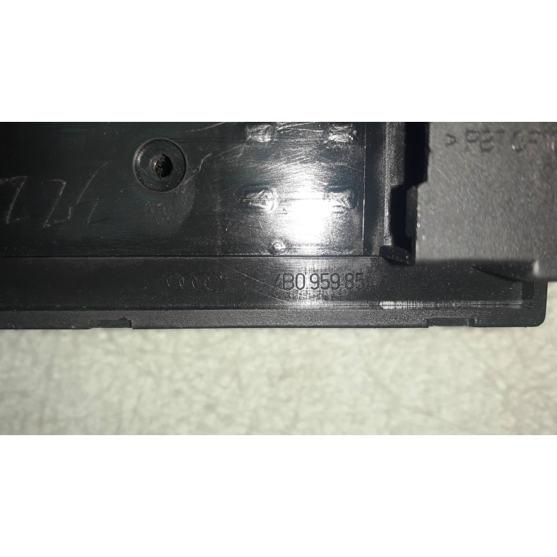 Recambio de mando elevalunas delantero izquierdo para audi a6 berlina (4b2) 2.5 tdi referencia OEM IAM 4B0959851  501680