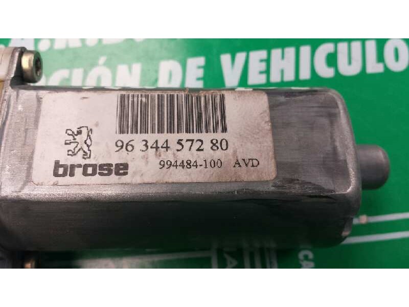 Recambio de motor elevalunas delantero derecho para peugeot 307 break / sw (s1) break xr referencia OEM IAM 9634457280 013082202
