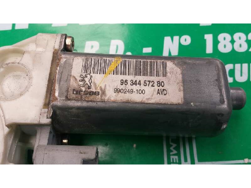 Recambio de motor elevalunas delantero derecho para peugeot 307 (s1) xn referencia OEM IAM 9634457280 0130822021 