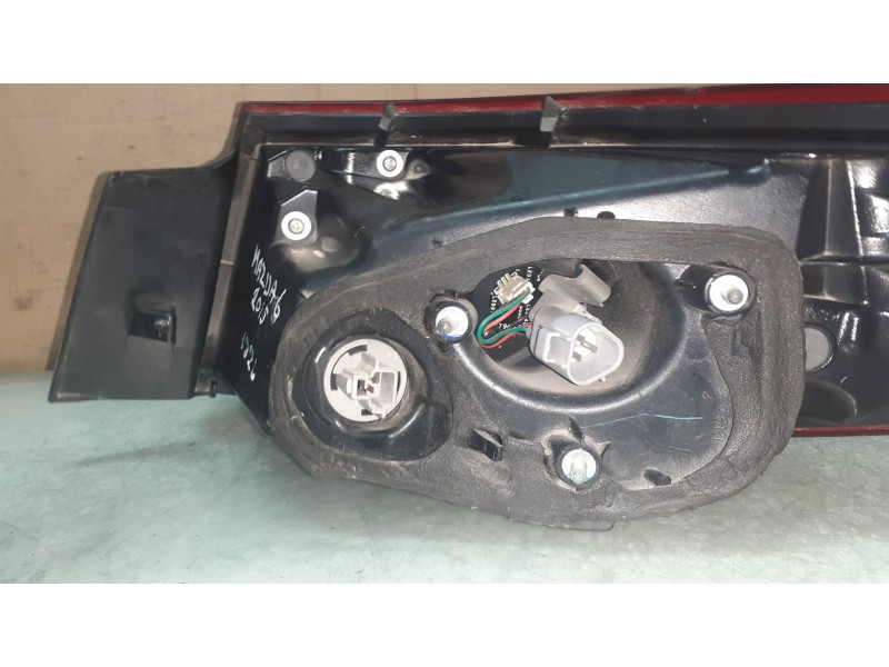 Recambio de piloto trasero izquierdo para mazda 6 lim. (gh)(.2012) business edition referencia OEM IAM GJA151160  22065044