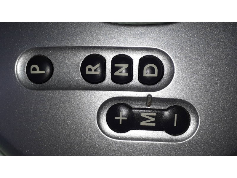 Recambio de guarnecidos palanca cambio para renault megane ii berlina 5p authentique referencia OEM IAM 8200112157 8200476182 82