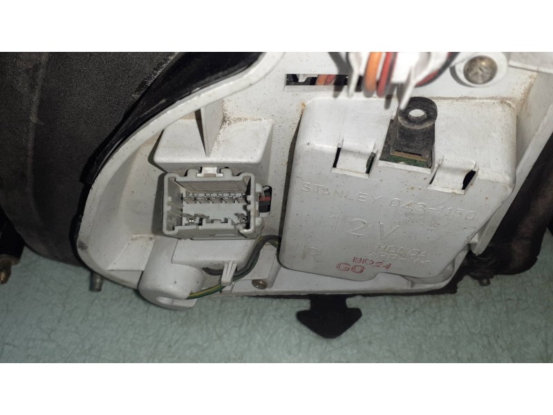 Recambio de piloto trasero derecho para honda prelude (bb6/8/9) 2.2 vtec (136kw) referencia OEM IAM 0431150  