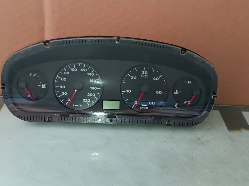 Recambio de cuadro instrumentos para fiat marea weekend (185) 1.9 jtd cat referencia OEM IAM 606290002  