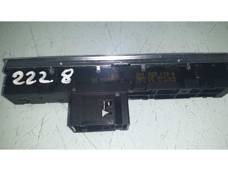 Recambio de mando multifuncion para volkswagen tiguan (5n1) country referencia OEM IAM 5N1927132N  ESP , OFF ROAD ,