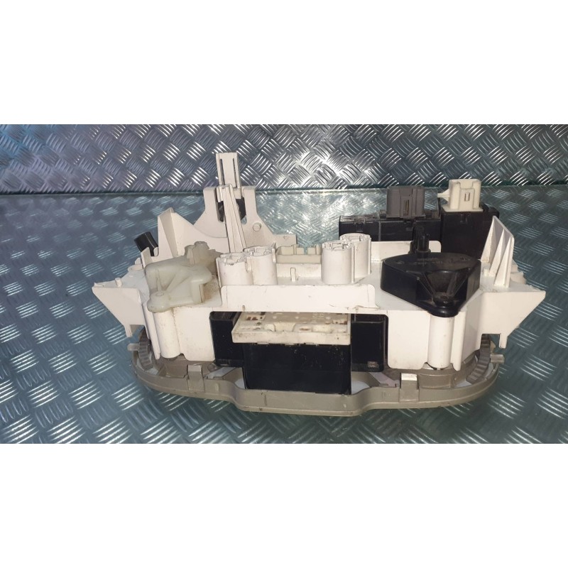 Recambio de mando calefaccion / aire acondicionado para toyota yaris (ksp9/scp9/nlp9) básico referencia OEM IAM 758649 758294 WA
