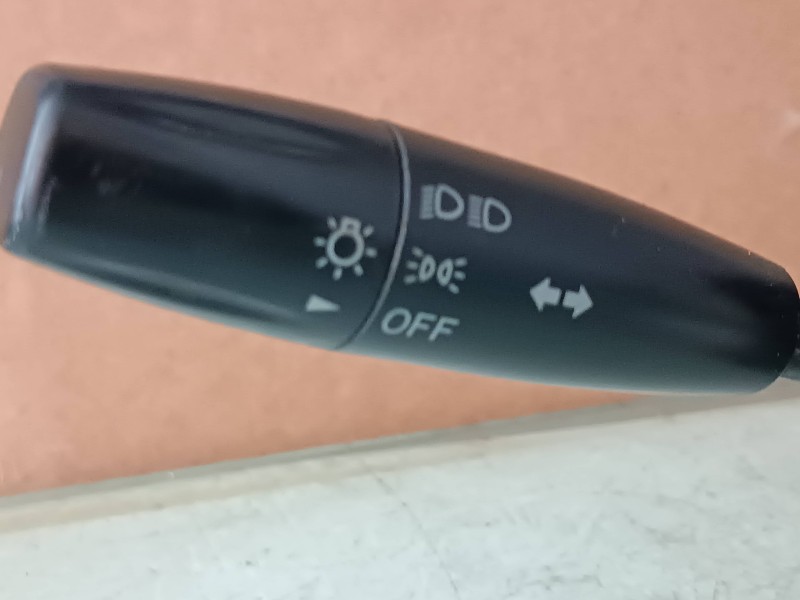 Recambio de mando luces para kia carens 1.8 ls monovolumen referencia OEM IAM 469310  