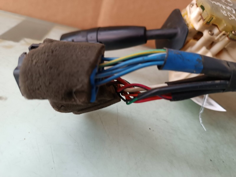 Recambio de mando luces para kia carens 1.8 ls monovolumen referencia OEM IAM 469310  