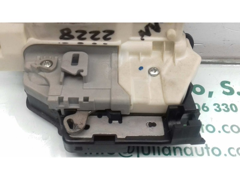 Recambio de cerradura puerta trasera derecha para volkswagen tiguan (5n1) country referencia OEM IAM 3C4839016A BLANCO 4+3 PINES