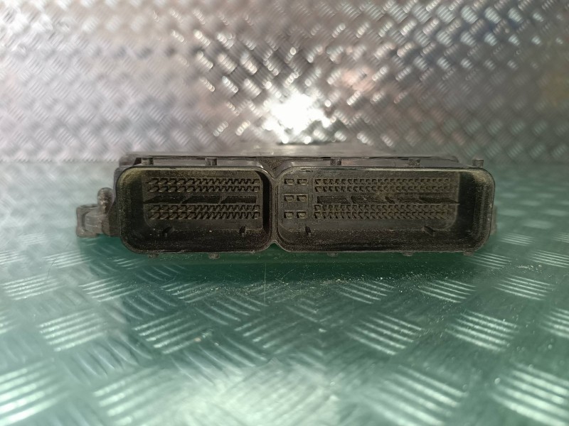 Recambio de centralita motor uce para suzuki sx4 rw (ey) gl+ referencia OEM IAM 0281012992 51806261 BOSCH