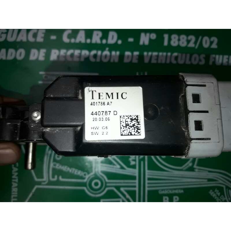 Recambio de motor elevalunas delantero izquierdo para peugeot 207 xs referencia OEM IAM 440787  