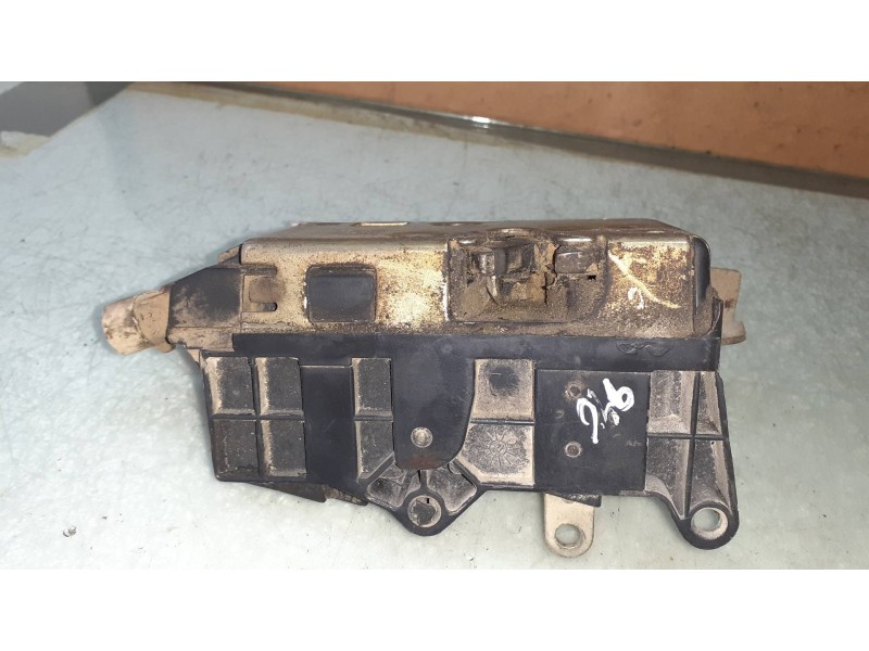 Recambio de cerradura puerta delantera izquierda para lancia delta tds referencia OEM IAM B792  ELECTRICA