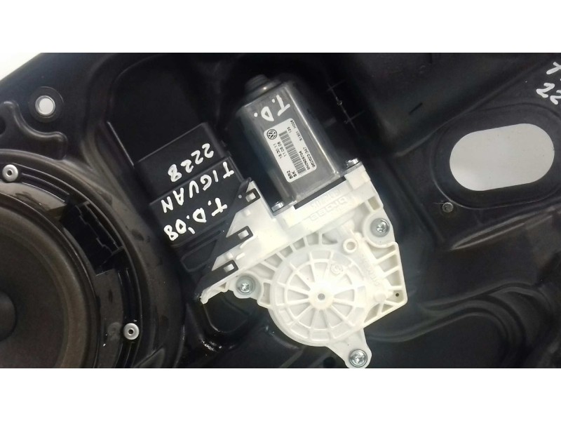 Recambio de elevalunas trasero derecho para volkswagen tiguan (5n1) country referencia OEM IAM 5N0839730F 5N0959704 ELECTRICO
