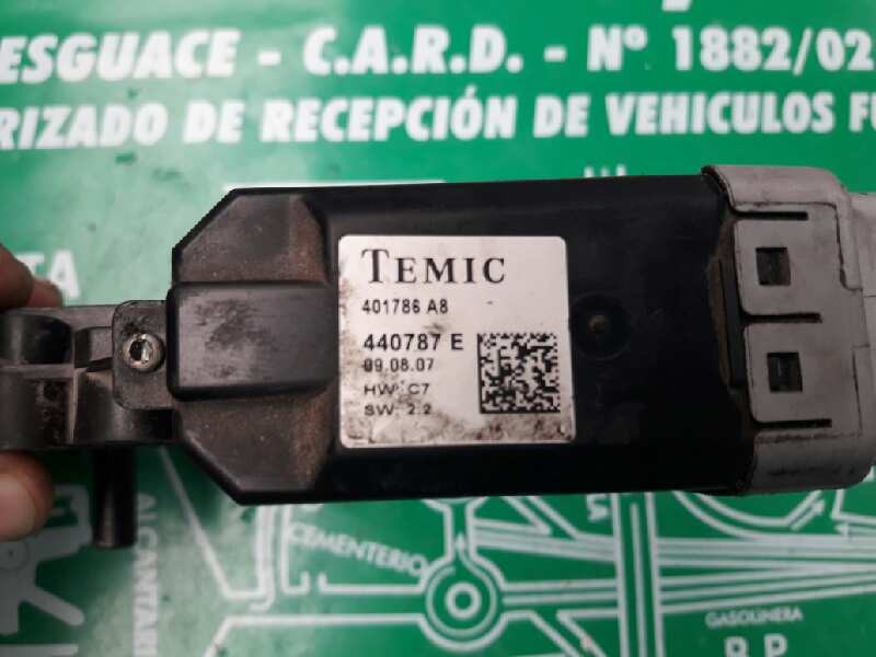 Recambio de motor elevalunas delantero izquierdo para citroen c3 1.4 hdi cool referencia OEM IAM 401786 440787 