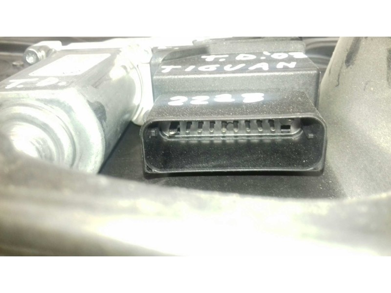 Recambio de elevalunas trasero derecho para volkswagen tiguan (5n1) country referencia OEM IAM 5N0839730F 5N0959704 ELECTRICO