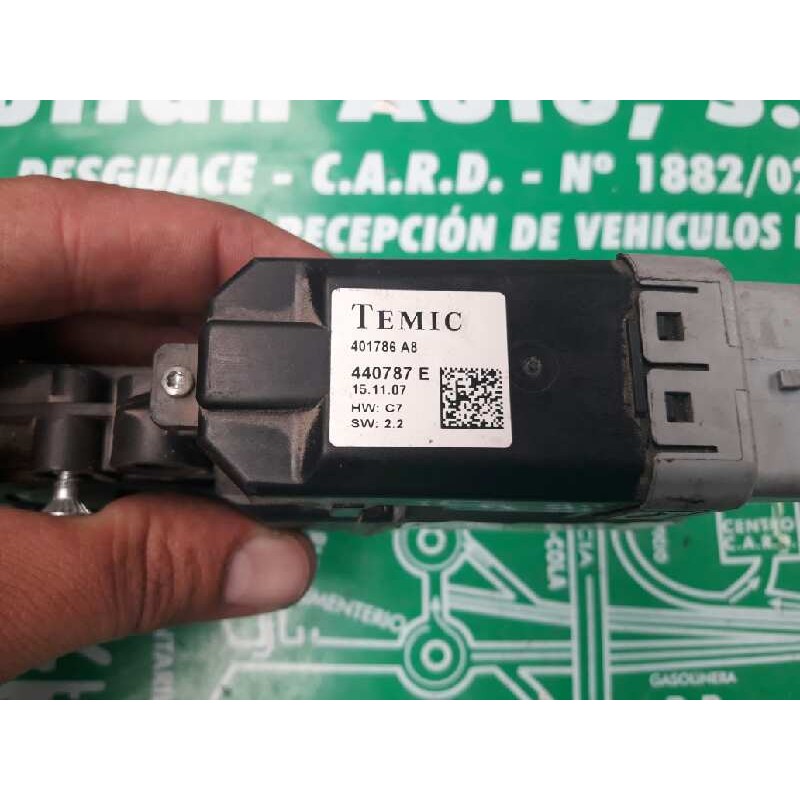 Recambio de motor elevalunas delantero izquierdo para citroen c3 1.4 hdi cool referencia OEM IAM 401786 440787 