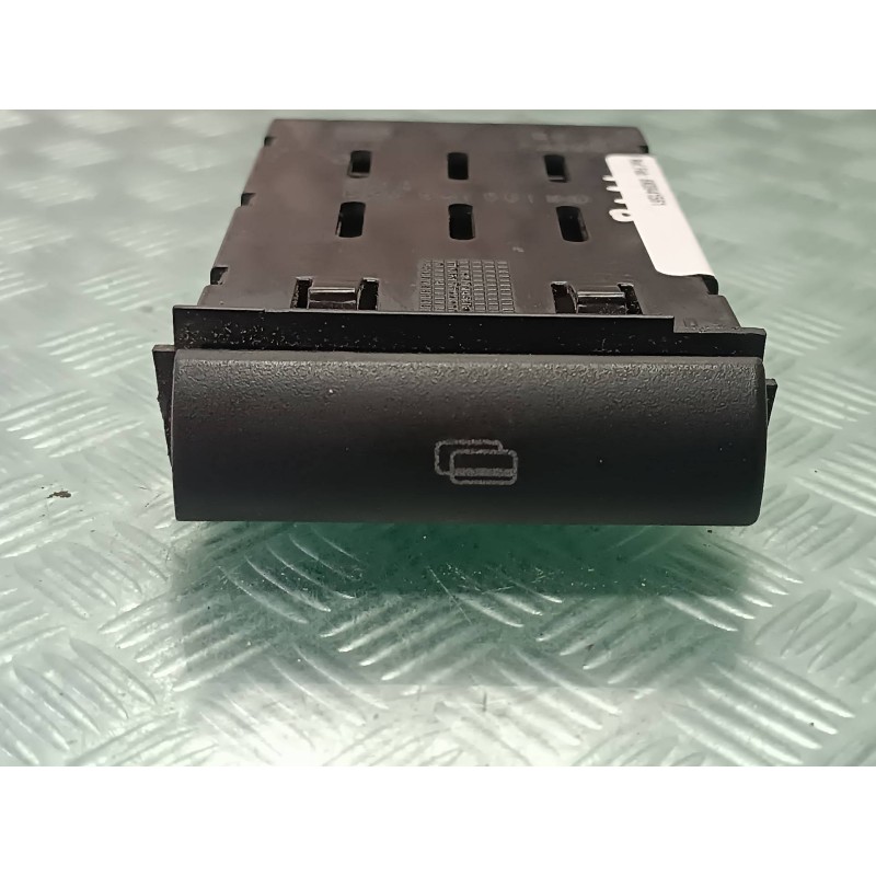 Recambio de guantera para seat ibiza (6k1) select referencia OEM IAM 6K0941561 6K0941561IND TARJETERO