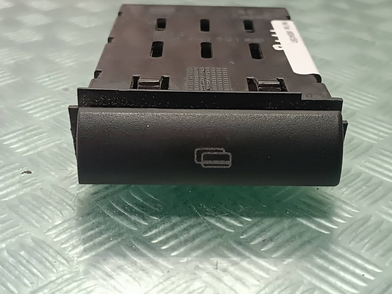 Recambio de guantera para seat ibiza (6k1) select referencia OEM IAM 6K0941561 6K0941561IND TARJETERO