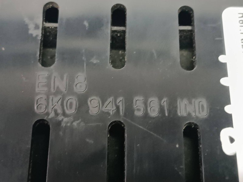 Recambio de guantera para seat ibiza (6k1) select referencia OEM IAM 6K0941561 6K0941561IND TARJETERO