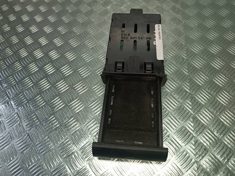 Recambio de guantera para seat ibiza (6k1) select referencia OEM IAM 6K0941561 6K0941561IND TARJETERO