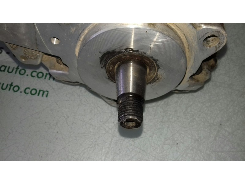 Recambio de bomba inyeccion para bmw serie 3 berlina (e46) 320d referencia OEM IAM 0445010045 7788670X1 BOSCH