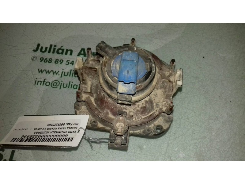 Recambio de faro antiniebla izquierdo para citroen xsara picasso 2.0 hdi sx referencia OEM IAM 9638225680  VALEO