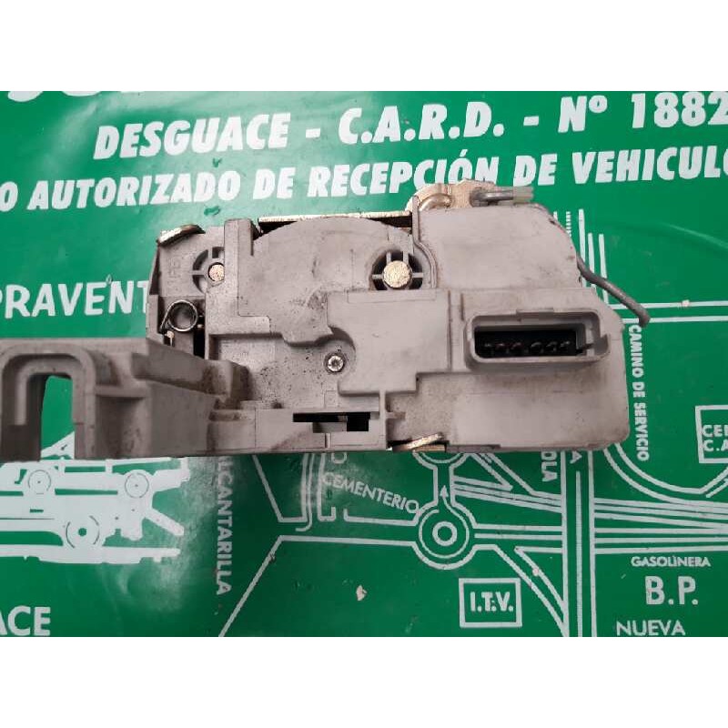 Recambio de cerradura puerta delantera derecha para peugeot 307 berlina (s2) xs referencia OEM IAM 6PINES 6 PINES GRIS