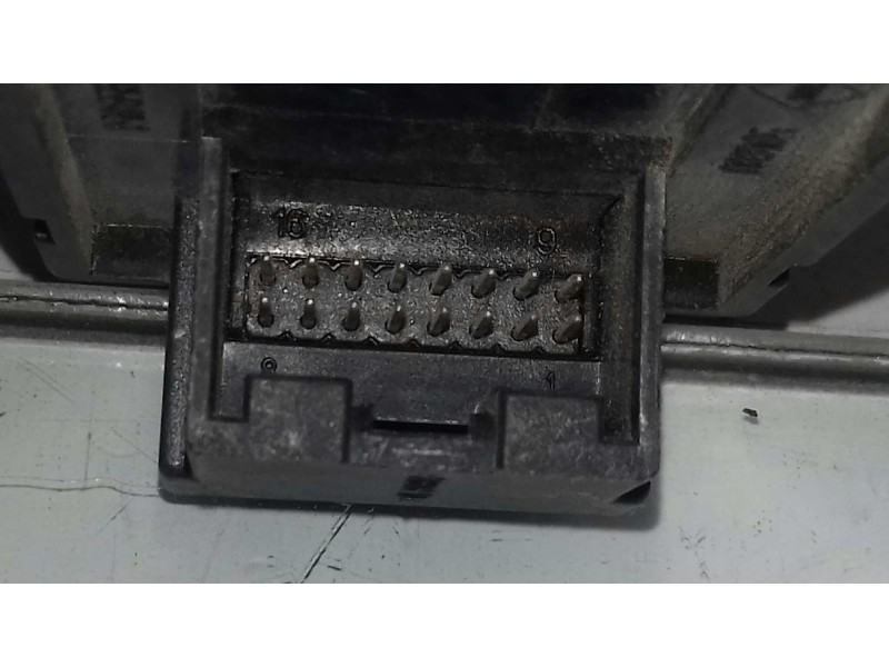 Recambio de mando elevalunas delantero izquierdo para audi a6 avant (4b5) 2.5 tdi referencia OEM IAM 4B0959851  
