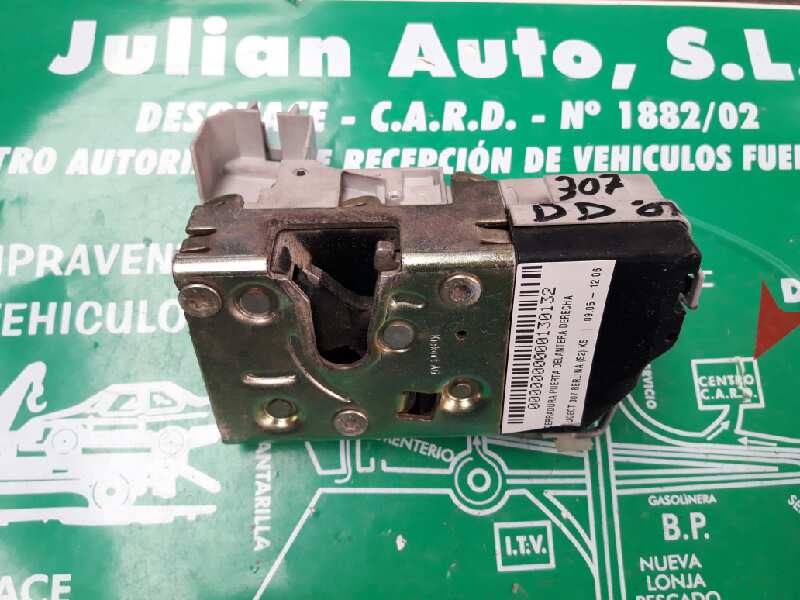 Recambio de cerradura puerta delantera derecha para peugeot 307 berlina (s2) xs referencia OEM IAM 6PINES 6 PINES GRIS