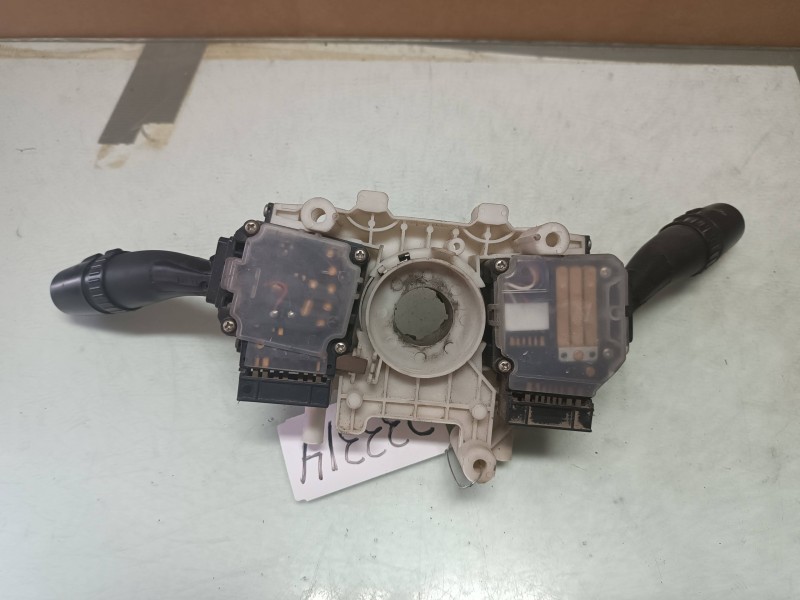 Recambio de mando luces para hyundai accent (lc) 1.3 cat referencia OEM IAM 610W00280  