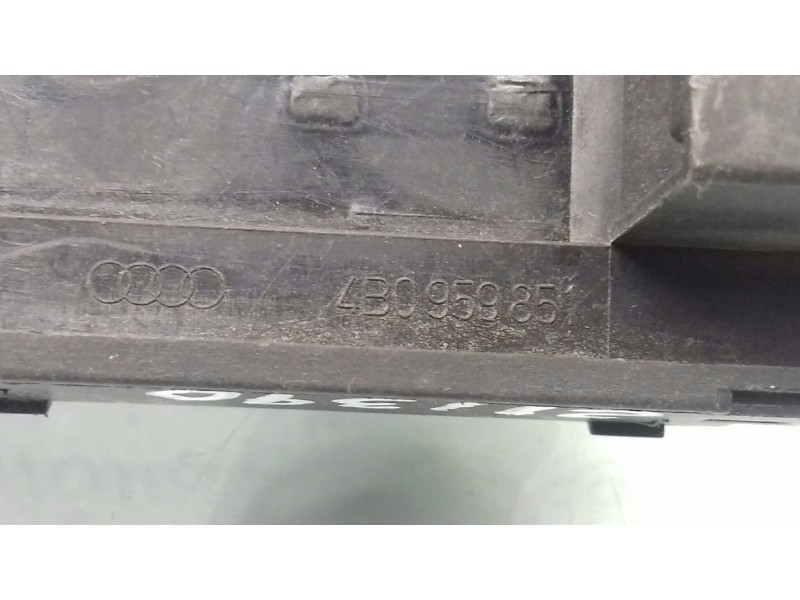 Recambio de mando elevalunas delantero izquierdo para audi a6 berlina (4b2) 2.5 tdi referencia OEM IAM 4B0959851  