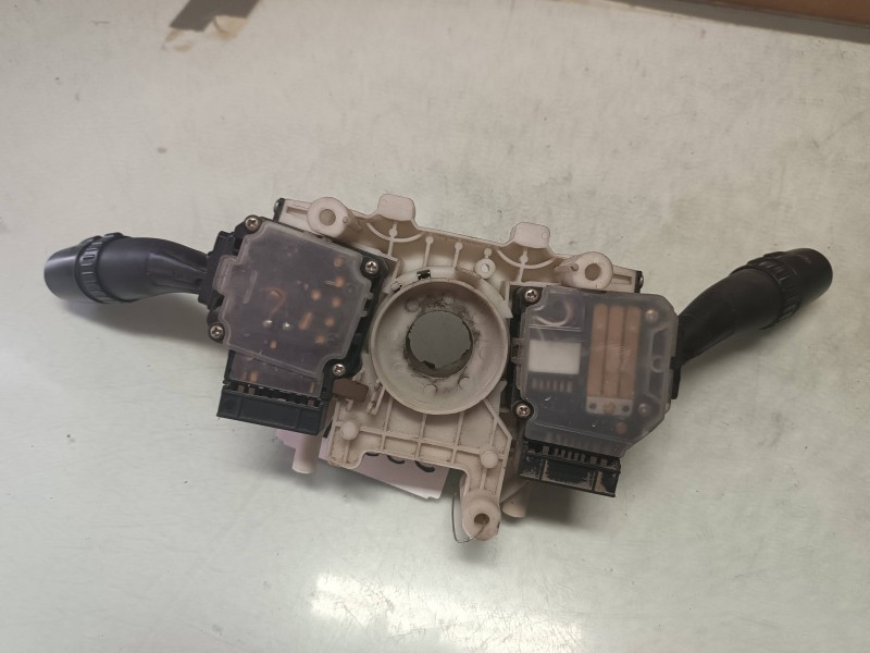 Recambio de mando luces para hyundai accent (lc) 1.3 cat referencia OEM IAM 610W00280  