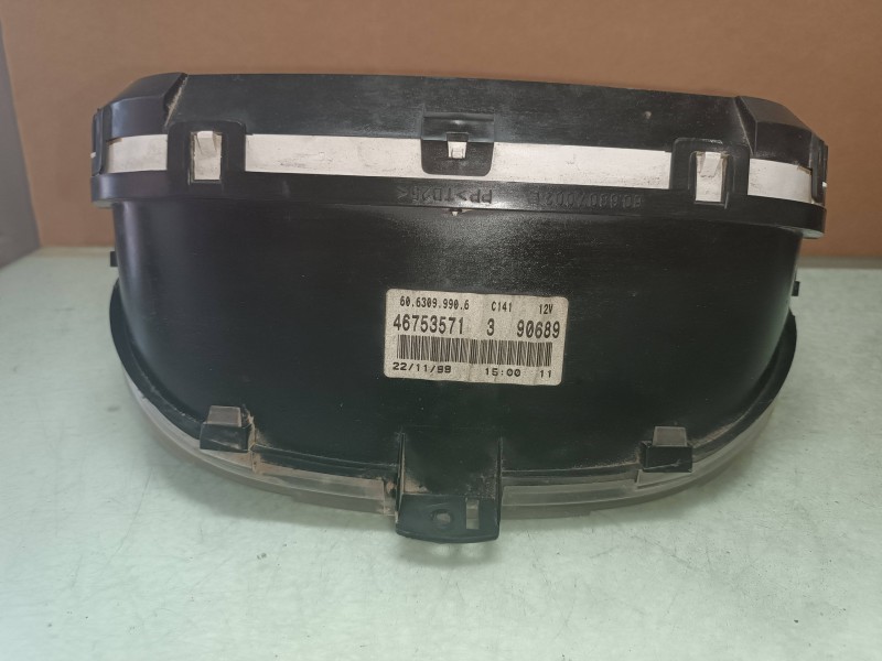 Recambio de cuadro instrumentos para fiat punto berlina (188) 1.9 diesel eco referencia OEM IAM 46753571 6063099906 