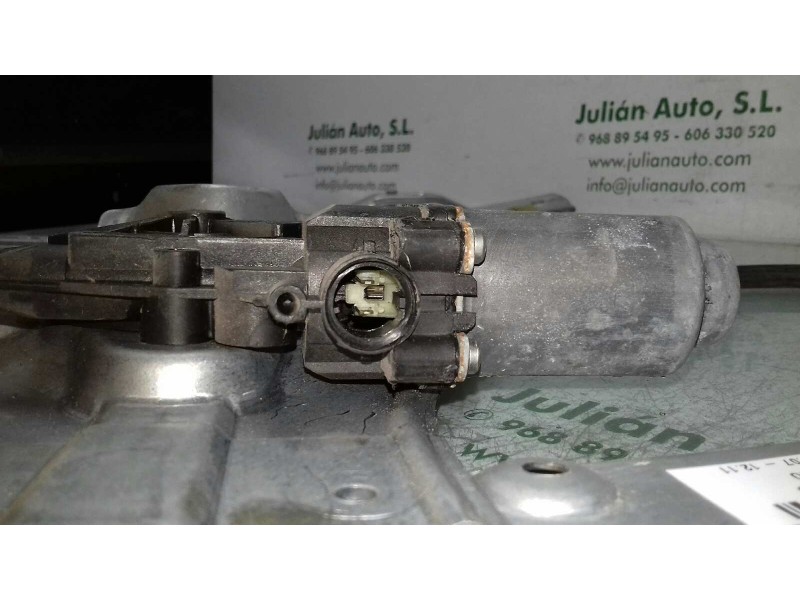 Recambio de elevalunas delantero derecho para renault clio iii expression referencia OEM IAM 8200291147J 400861 ELECTRICO