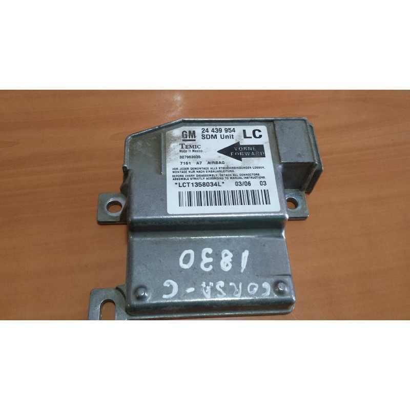 Recambio de centralita airbag para opel corsa c essentia referencia OEM IAM 24439954 LCT1358034L TEMIC