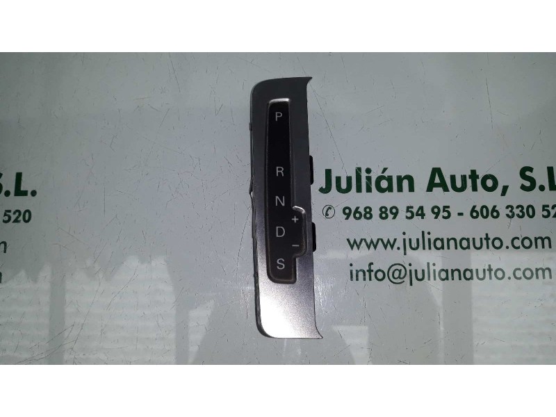 Recambio de guarnecidos palanca cambio para audi a4 ber. (b8) básico referencia OEM IAM 8K1713463  SELECTOR MARCHAS