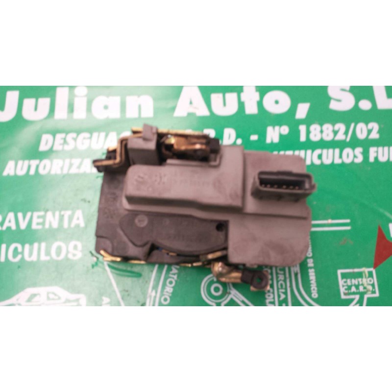 Recambio de cerradura puerta trasera izquierda para peugeot 206 berlina look referencia OEM IAM 6PINES 6 PINES GRIS