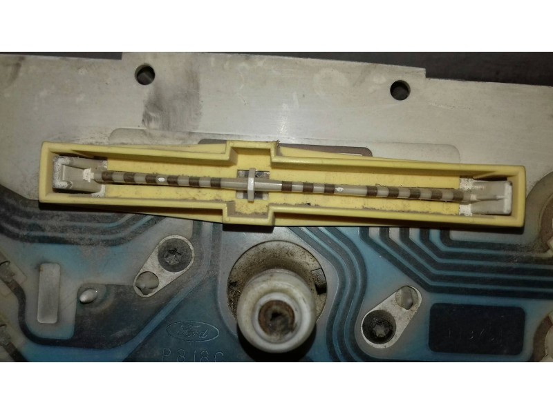 Recambio de cuadro instrumentos para ford fiesta berl./courier surf referencia OEM IAM 89FB10K843AB 89FB10841AC 