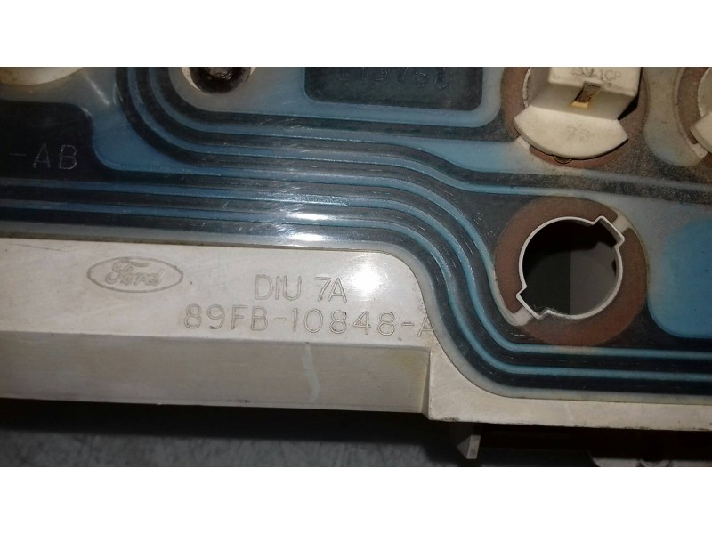 Recambio de cuadro instrumentos para ford fiesta berl./courier surf referencia OEM IAM 89FB10K843AB 89FB10841AC 