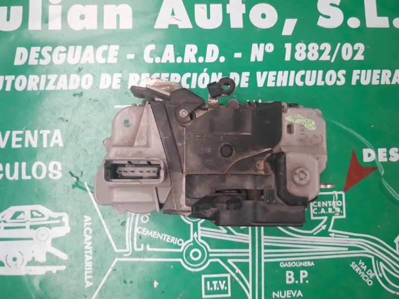 Recambio de cerradura puerta delantera izquierda para citroen xsara berlina referencia OEM IAM 6PINES 6 PINES GRIS